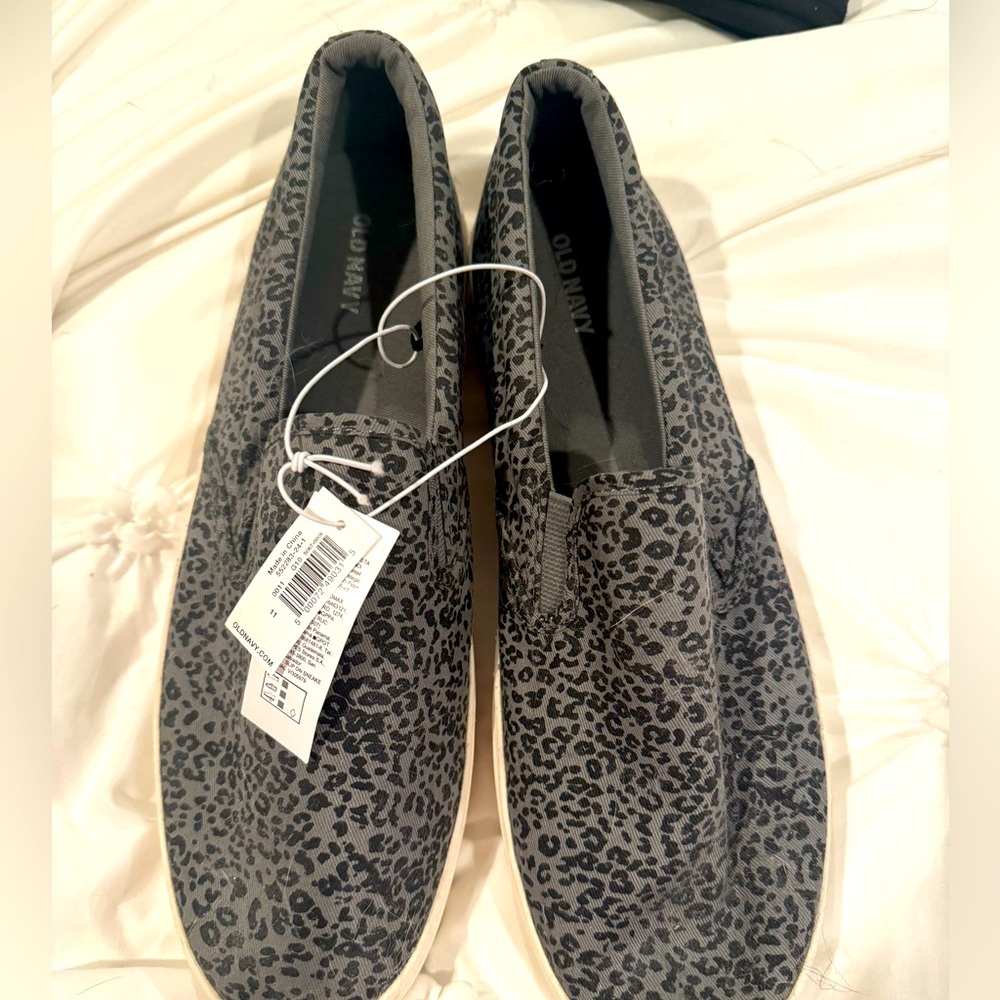 Old Navy Slip-on Sneakers Size 11